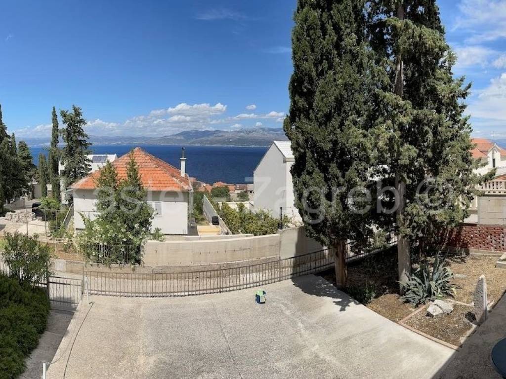 Kuca na moru, Prodaja, Sutivan, Sutivan
