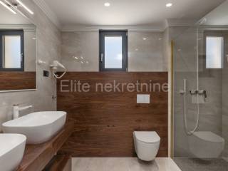 Flat in an urban villa, Sale, Malinska-dubašnica, Malinska