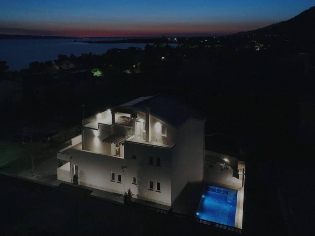 Vila, Prodaja, Starigrad, Seline