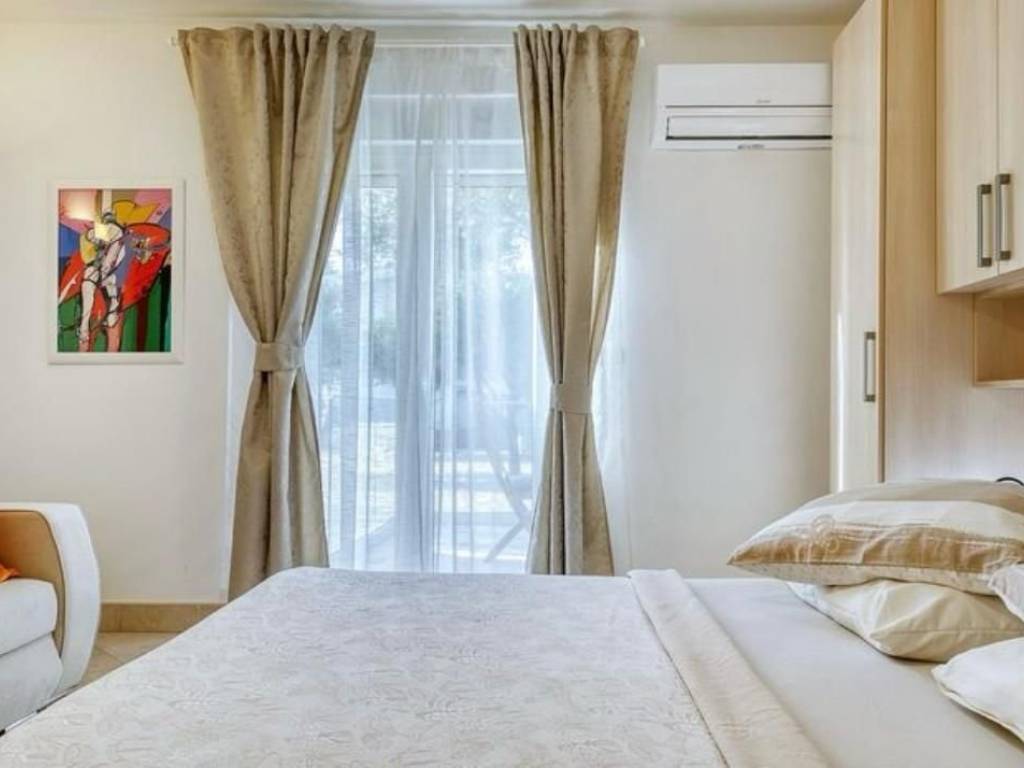 Vila, Prodaja, Starigrad, Tribanj