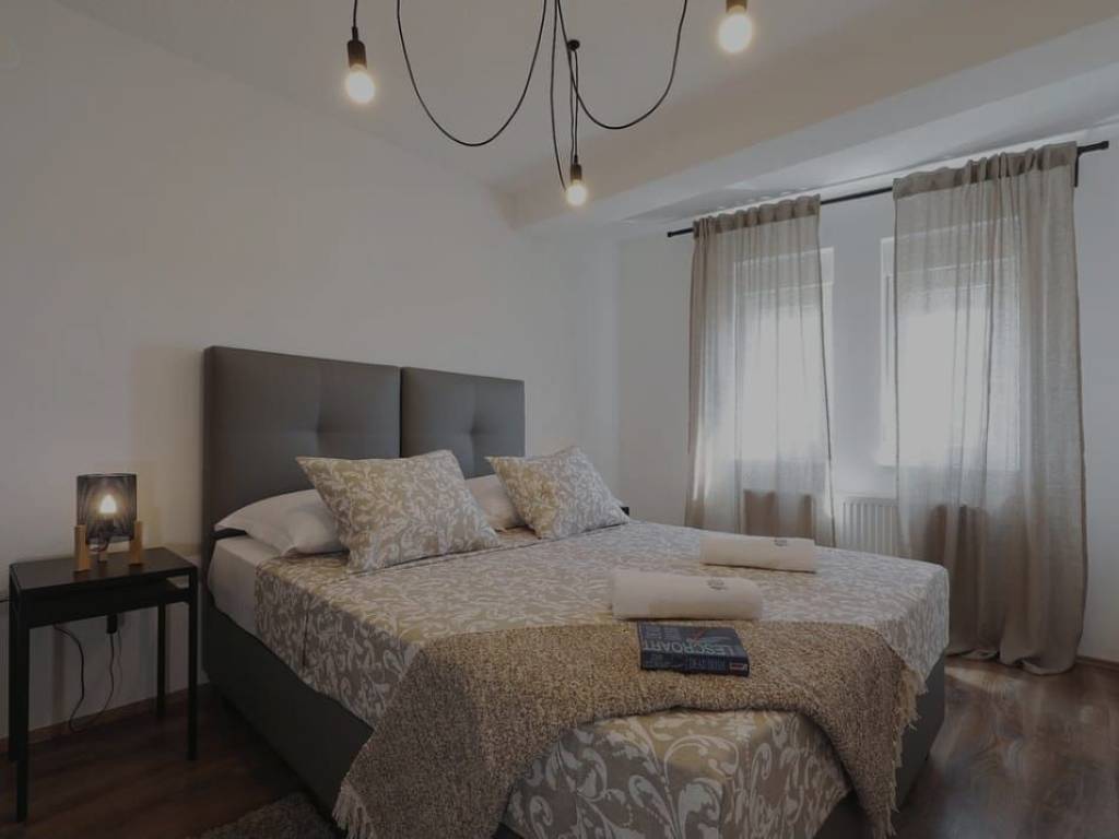 Vila, Prodaja, Starigrad, Seline
