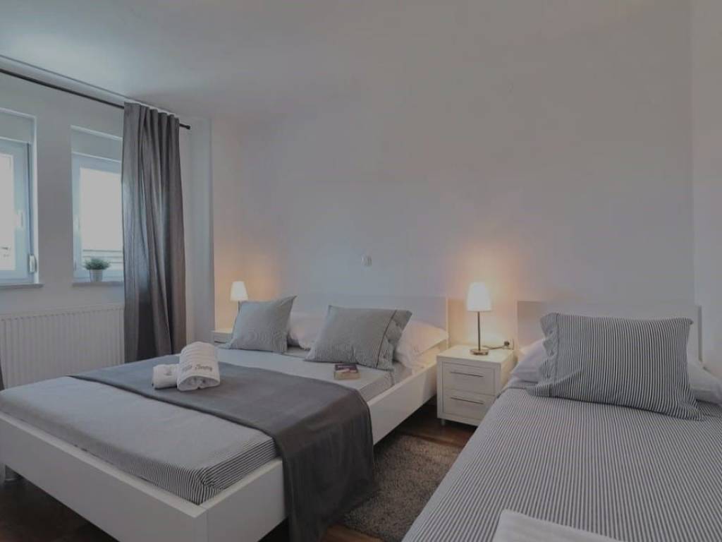 Vila, Prodaja, Starigrad, Seline