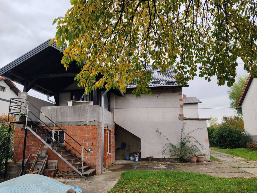 Senkovec, Senkovec