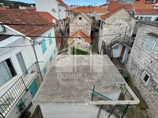 Kamena kuca, Prodaja, Okrug, Okrug Gornji