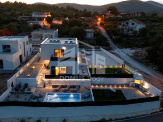 Vila, Prodaja, Seget, Seget Gornji