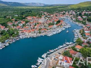 Jelsa, Vrboska
