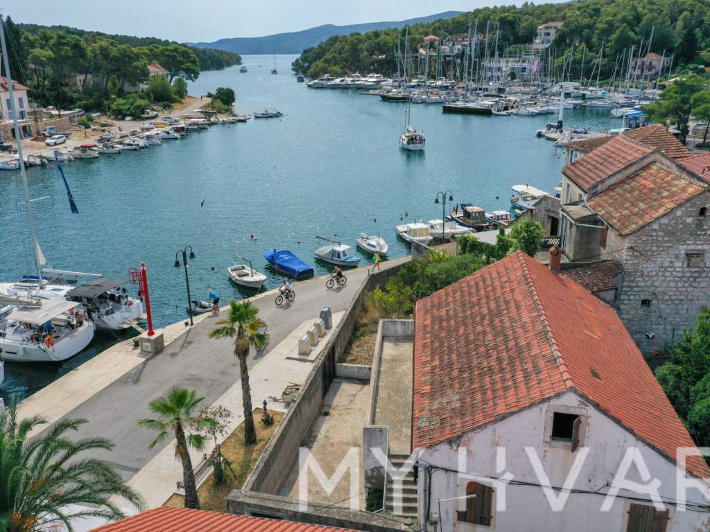 Jelsa, Vrboska