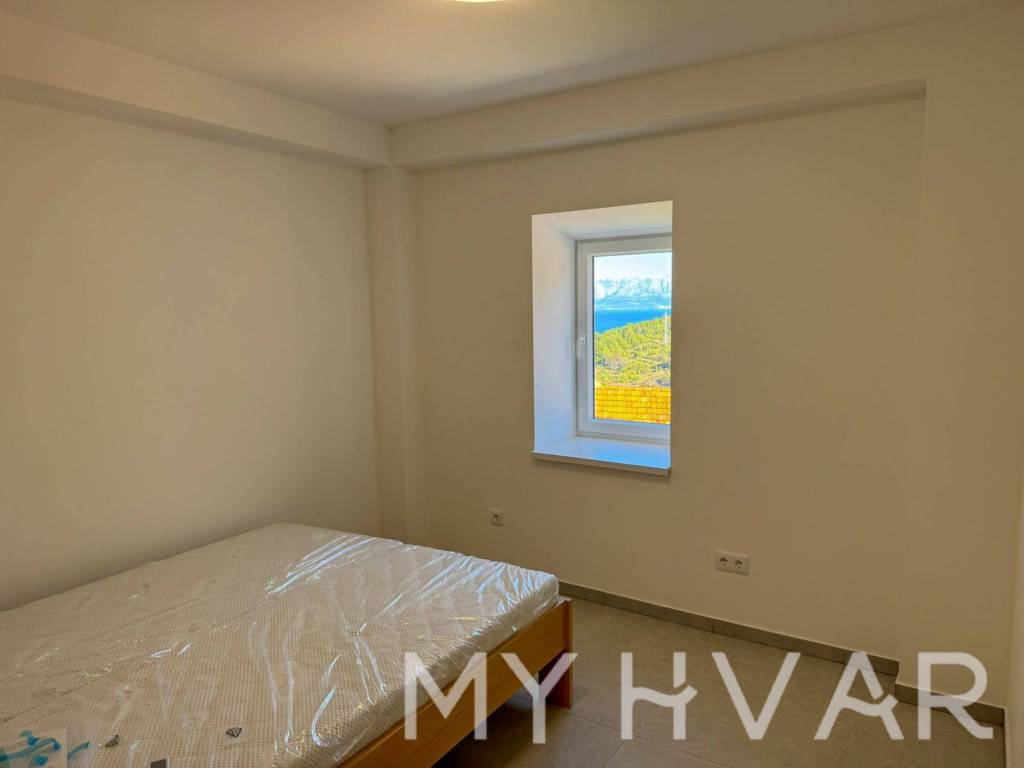 Kuca u nizu, Prodaja, Jelsa, Pitve