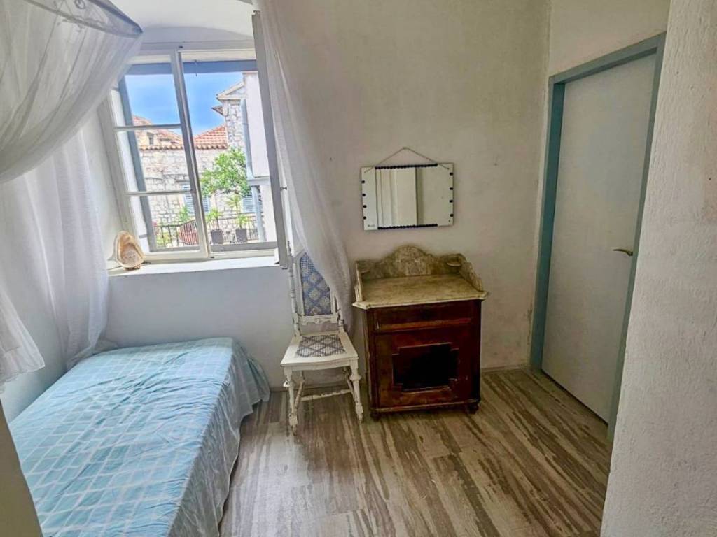 Kuca u nizu, Prodaja, Stari grad, Stari Grad