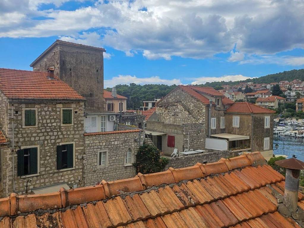 Kuca u nizu, Prodaja, Stari grad, Stari Grad