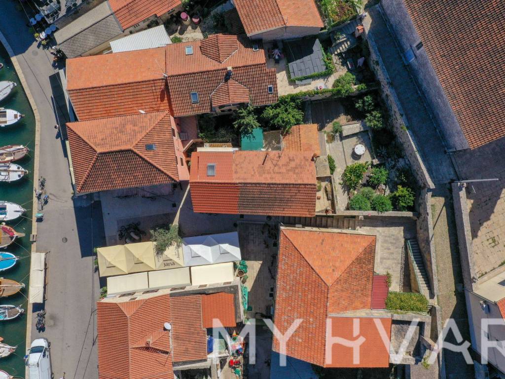 Kuca u nizu, Prodaja, Jelsa, Vrboska