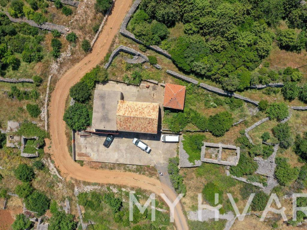 Samostojeca kuca, Prodaja, Jelsa, Pitve
