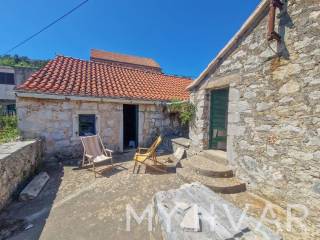 Kamena kuca, Prodaja, Stari grad, Vrbanj
