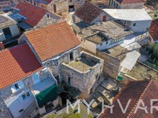 Kamena kuca, Prodaja, Jelsa, Vrisnik
