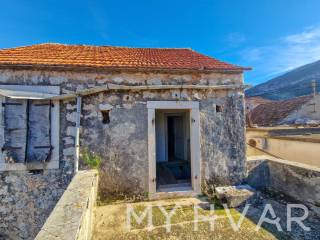Kamena kuca, Prodaja, Jelsa, Vrisnik