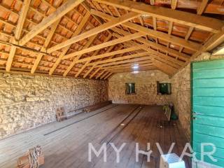 Kamena kuca, Prodaja, Stari grad, Vrbanj