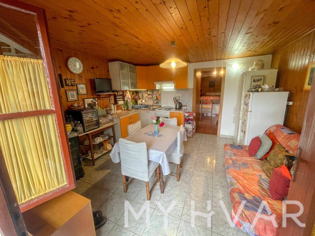 Kuca u nizu, Prodaja, Sucuraj, Bogomolje