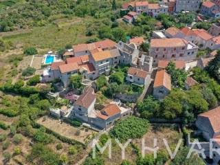 Kamena kuca, Prodaja, Jelsa, Pitve