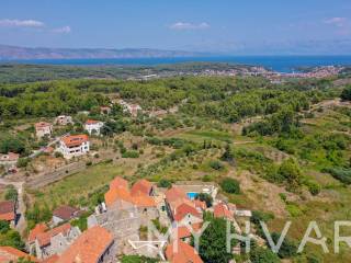 Kamena kuca, Prodaja, Jelsa, Pitve