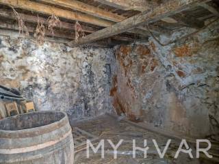 Kamena kuca, Prodaja, Jelsa, Vrisnik