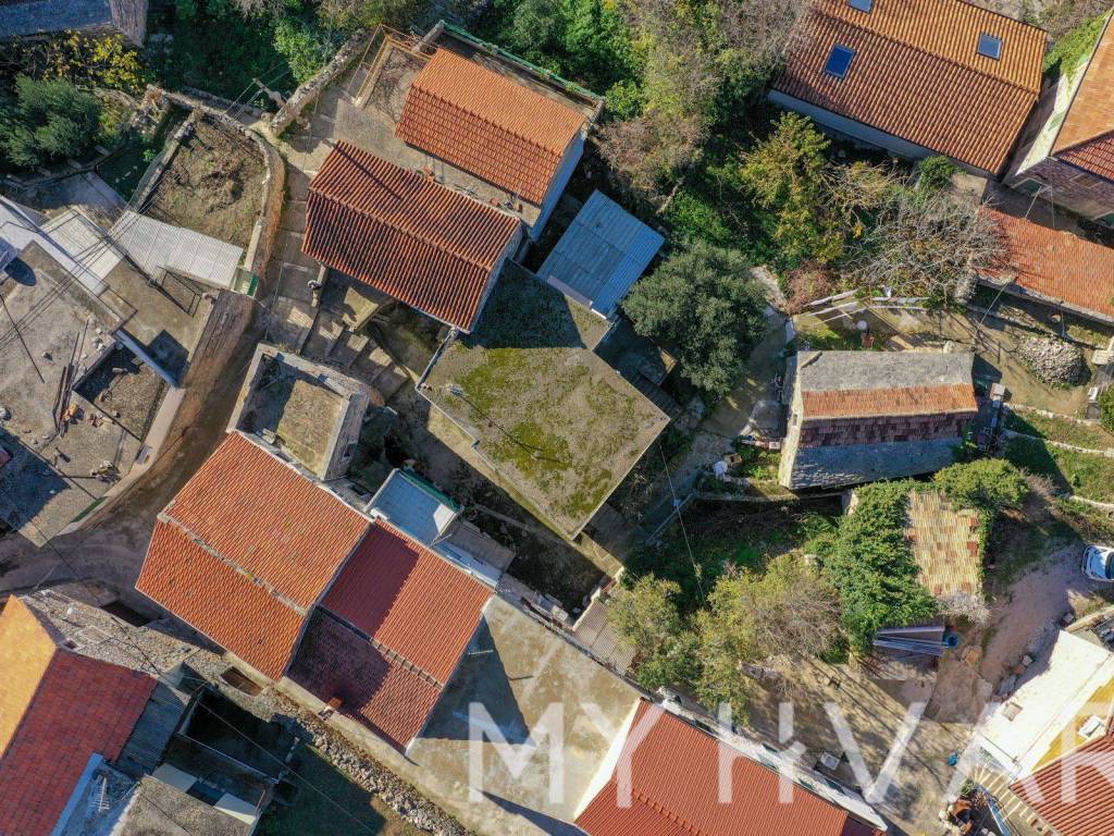 Kamena kuca, Prodaja, Jelsa, Vrisnik