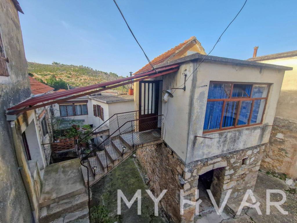 Kamena kuca, Prodaja, Stari grad, Vrbanj