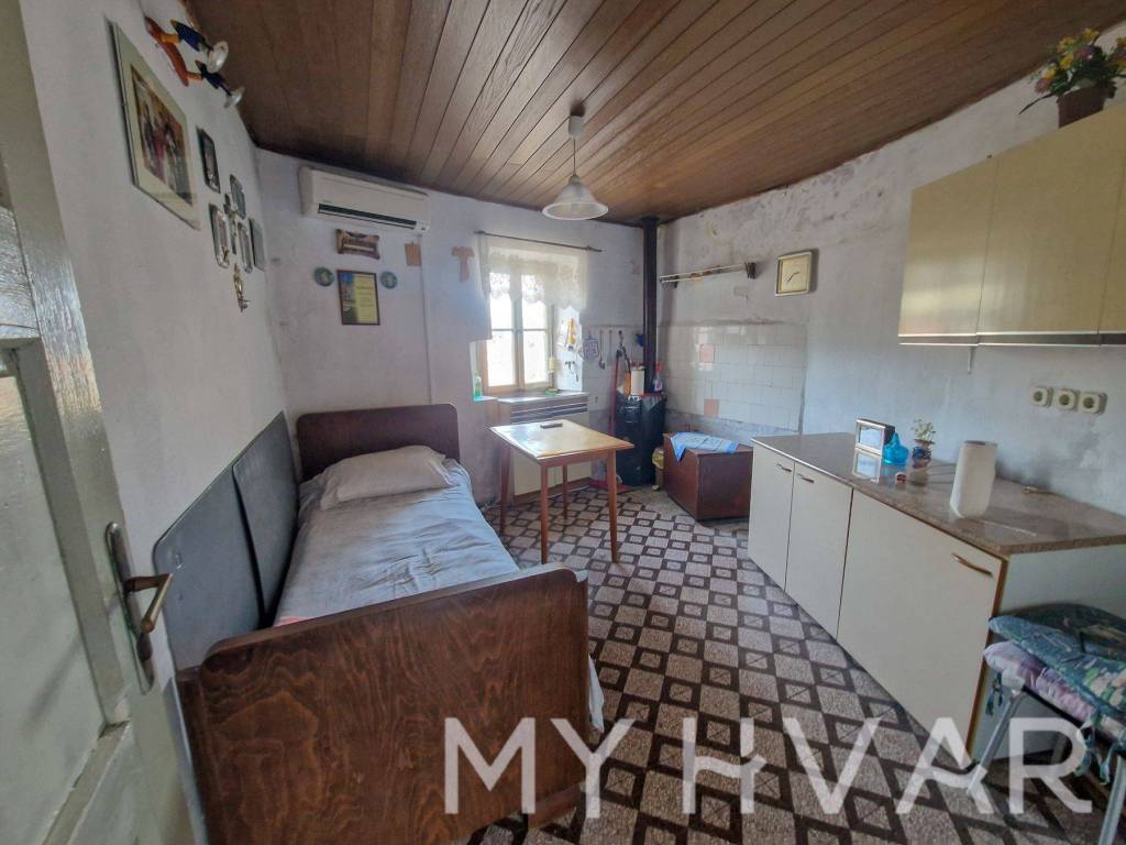 Kamena kuca, Prodaja, Stari grad, Vrbanj