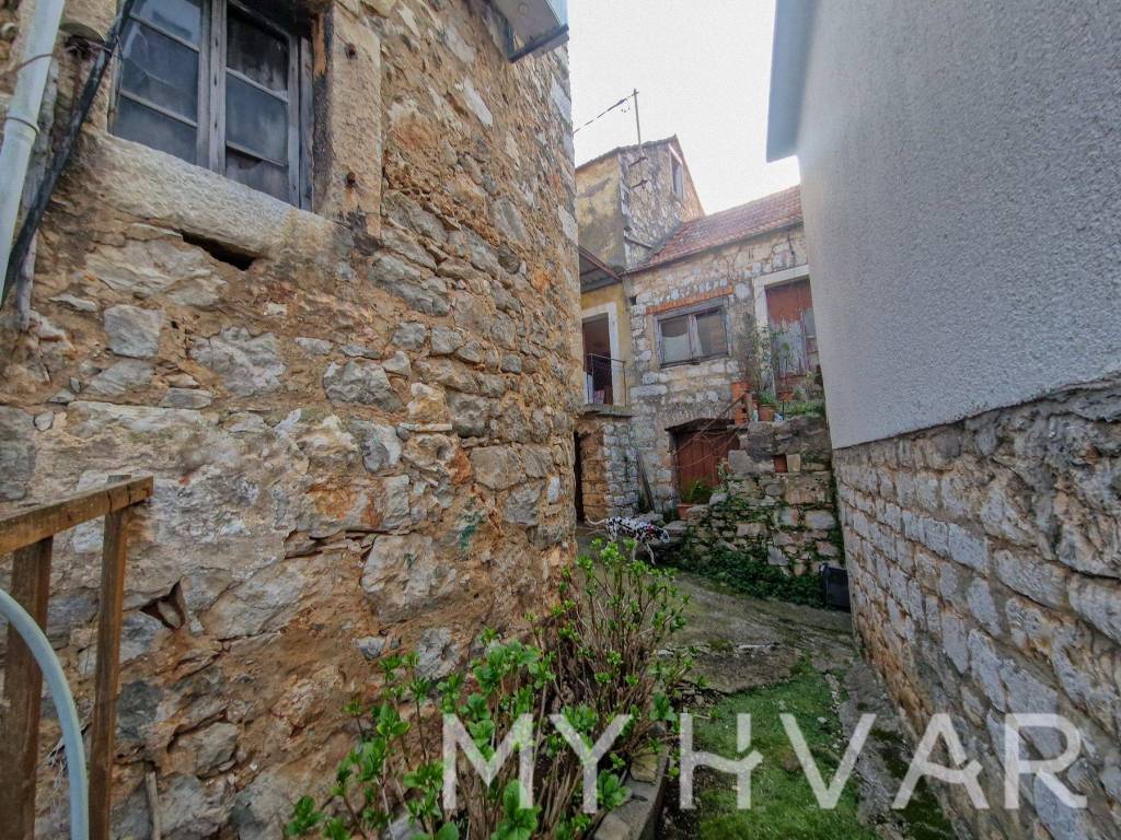 Kamena kuca, Prodaja, Stari grad, Vrbanj