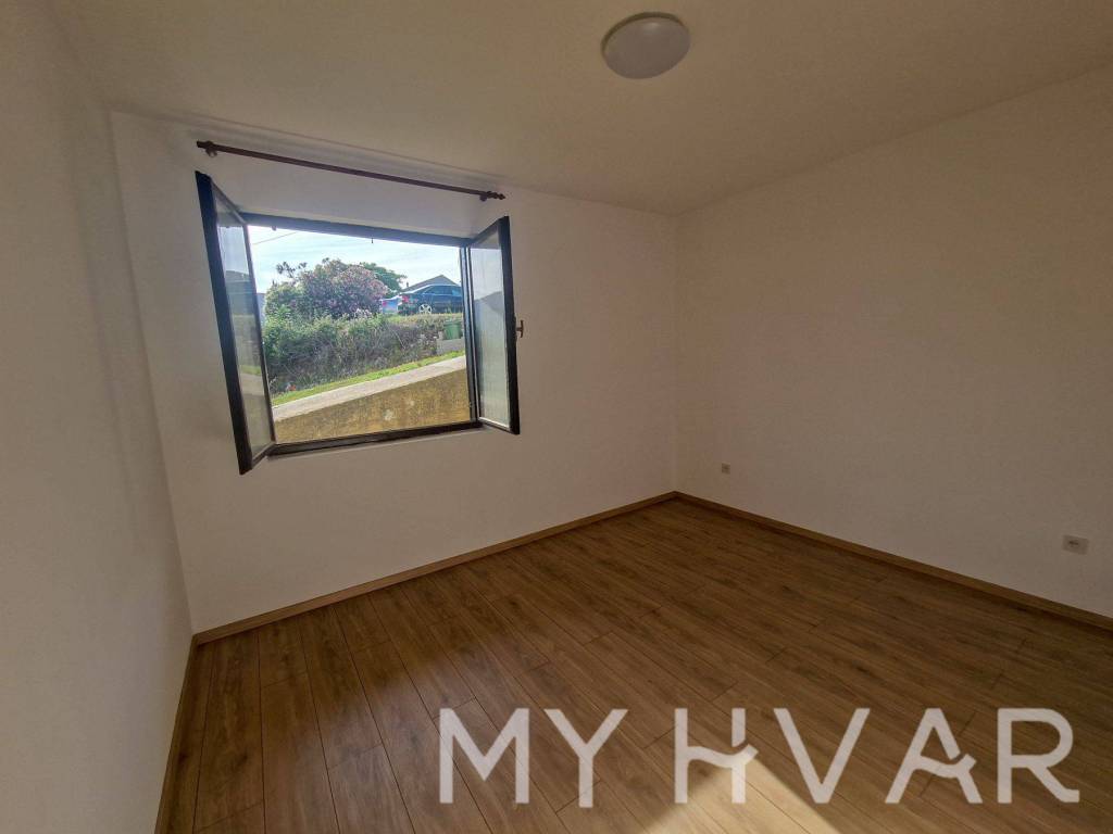 Stan u zgradi, Prodaja, Jelsa, Jelsa