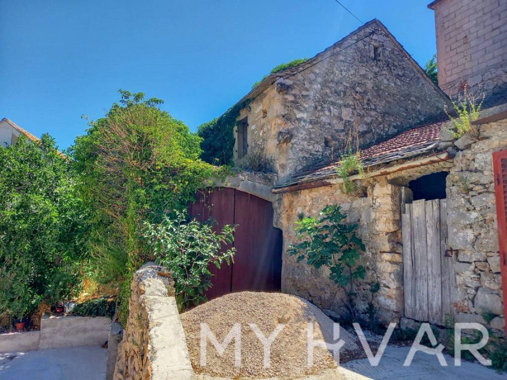 Kamena kuca, Prodaja, Stari grad, Vrbanj