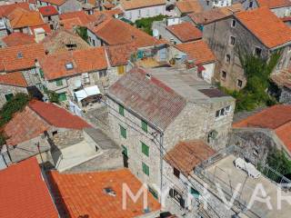 Kamena kuca, Prodaja, Stari grad, Stari Grad