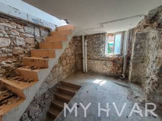 Kamena kuca, Prodaja, Stari grad, Stari Grad