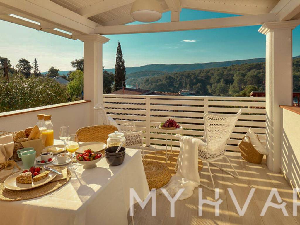 Vila, Prodaja, Jelsa, Vrboska