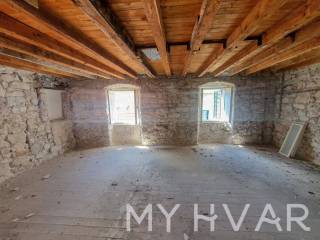 Kamena kuca, Prodaja, Stari grad, Stari Grad