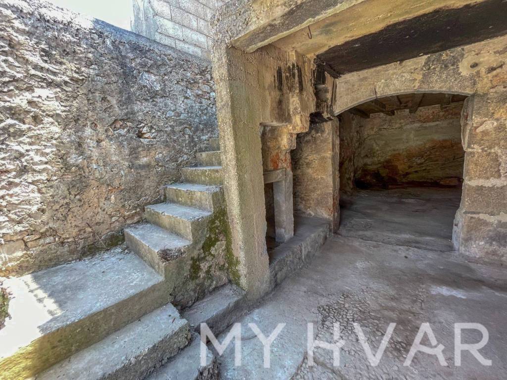 Kamena kuca, Prodaja, Stari grad, Vrbanj