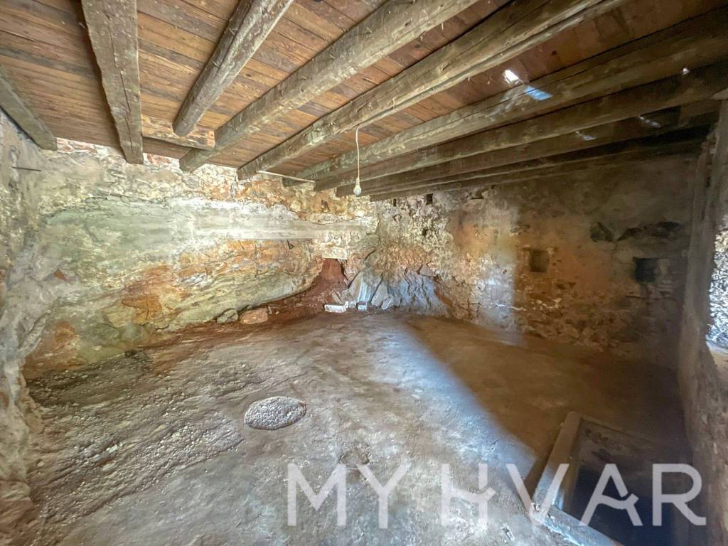 Kamena kuca, Prodaja, Stari grad, Vrbanj
