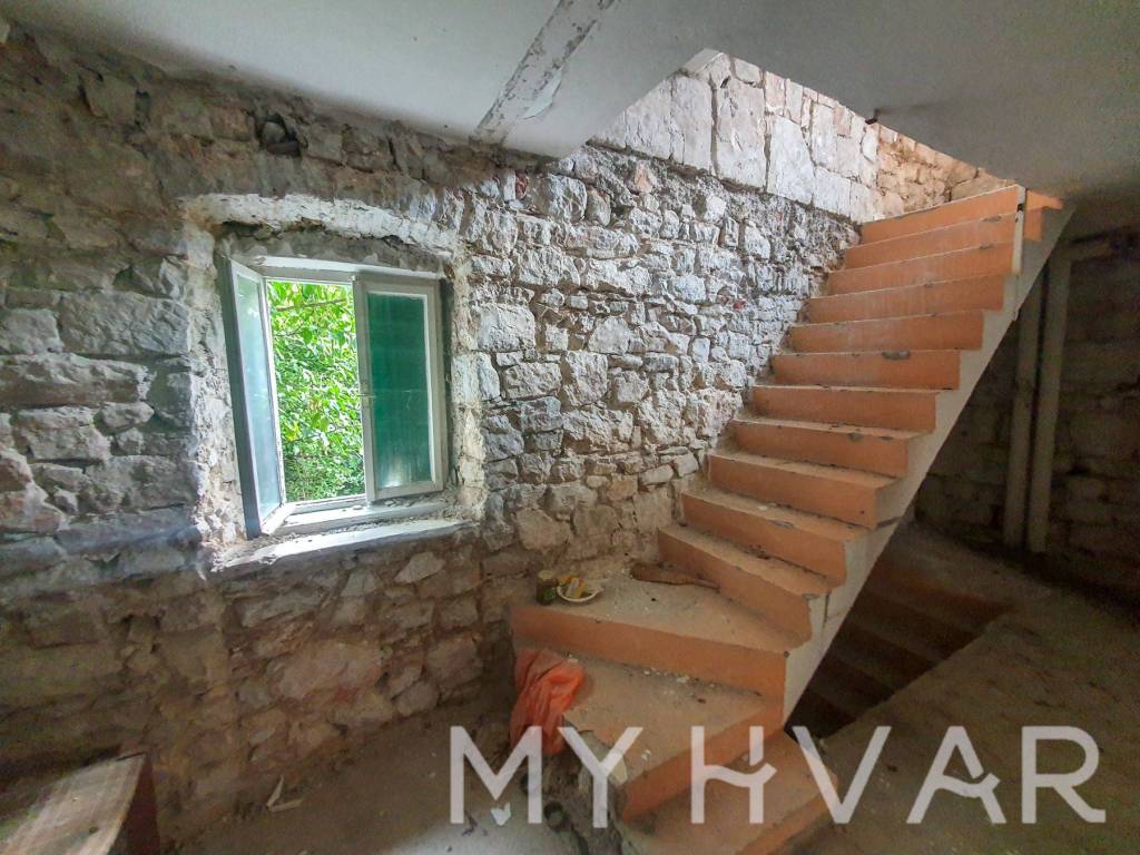Kamena kuca, Prodaja, Stari grad, Stari Grad