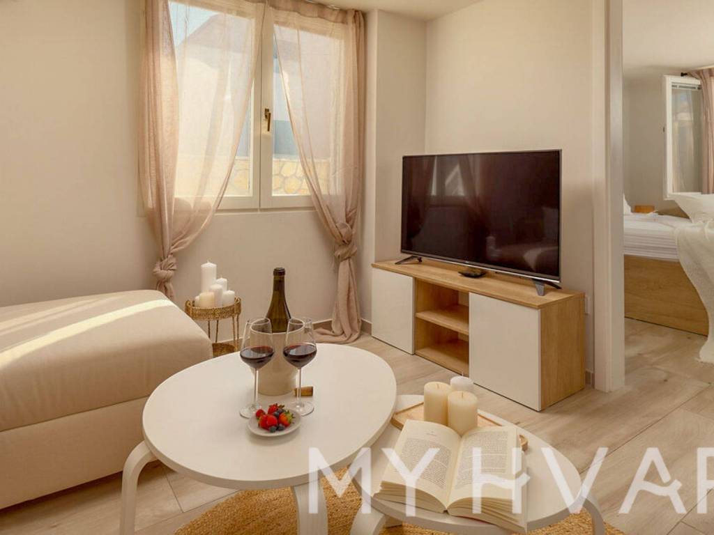 Vila, Prodaja, Jelsa, Vrboska
