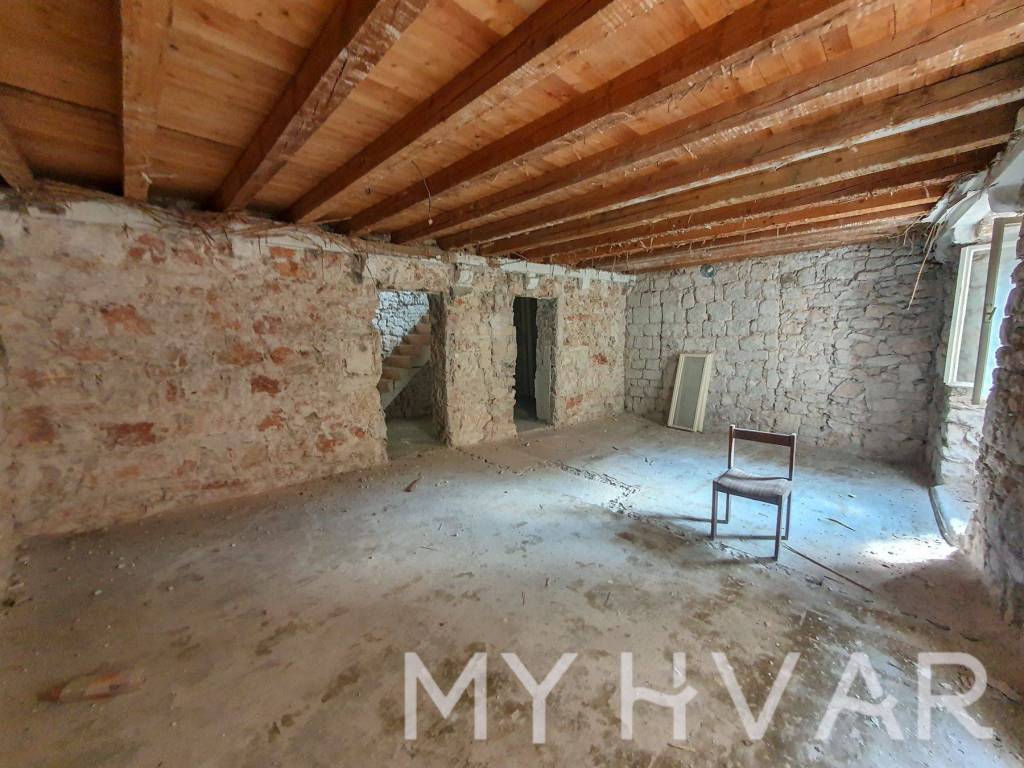 Kamena kuca, Prodaja, Stari grad, Stari Grad