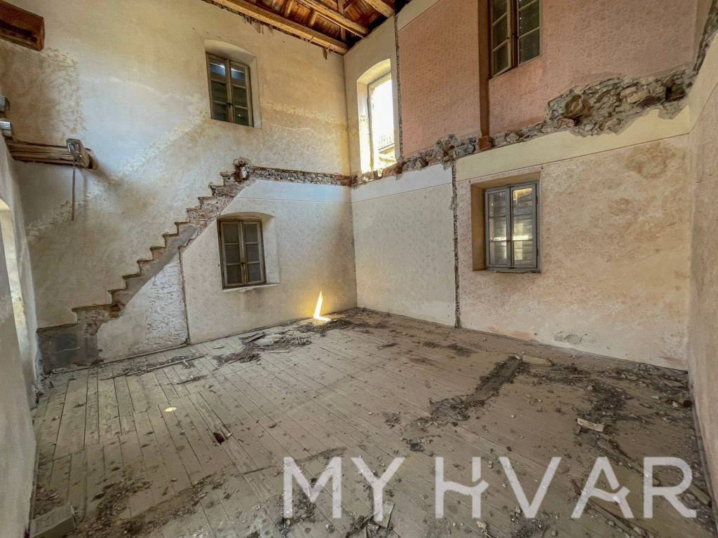 Kamena kuca, Prodaja, Stari grad, Vrbanj