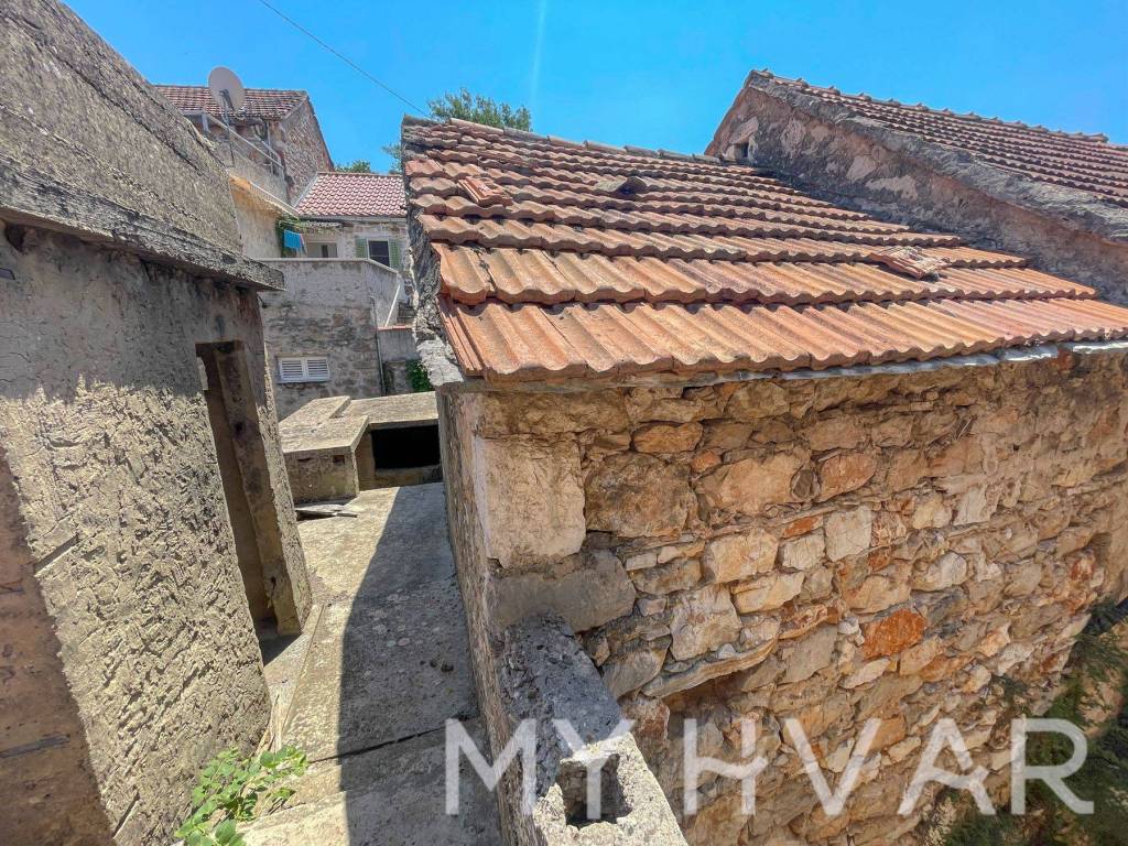 Kamena kuca, Prodaja, Stari grad, Vrbanj