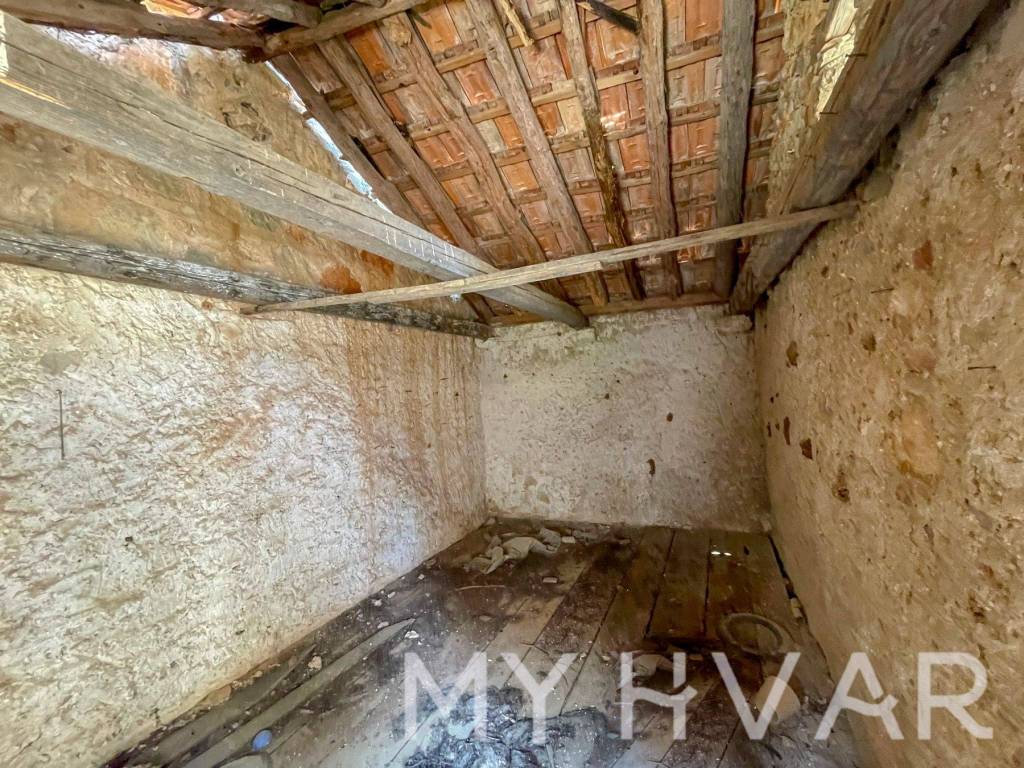 Kamena kuca, Prodaja, Stari grad, Vrbanj