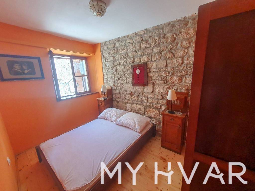 Kamena kuca, Prodaja, Jelsa, Vrboska
