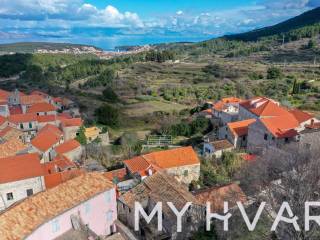 Kamena kuca, Prodaja, Jelsa, Pitve