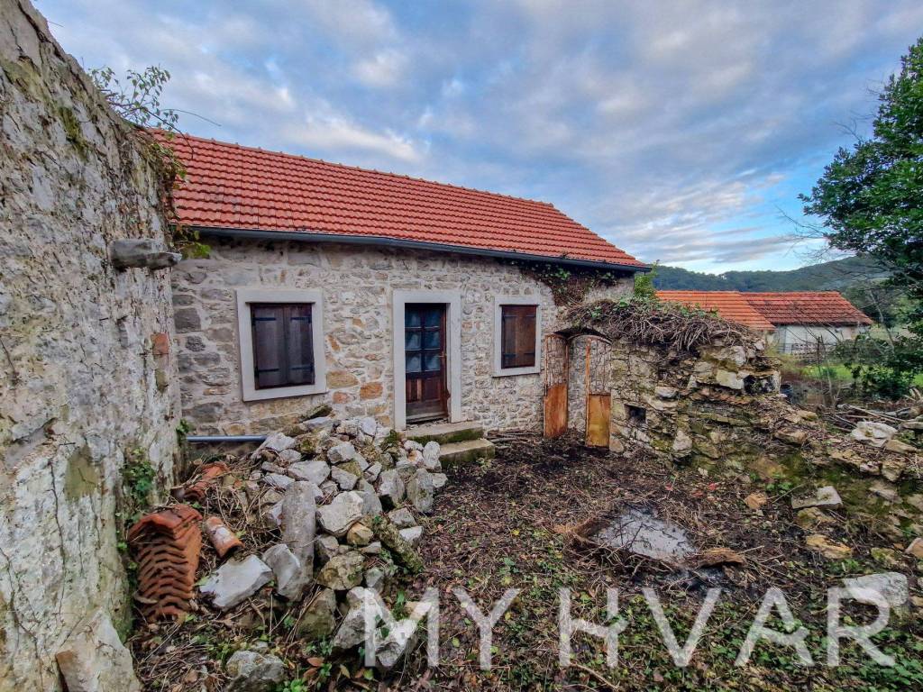 Kamena kuca, Prodaja, Stari grad, Dol
