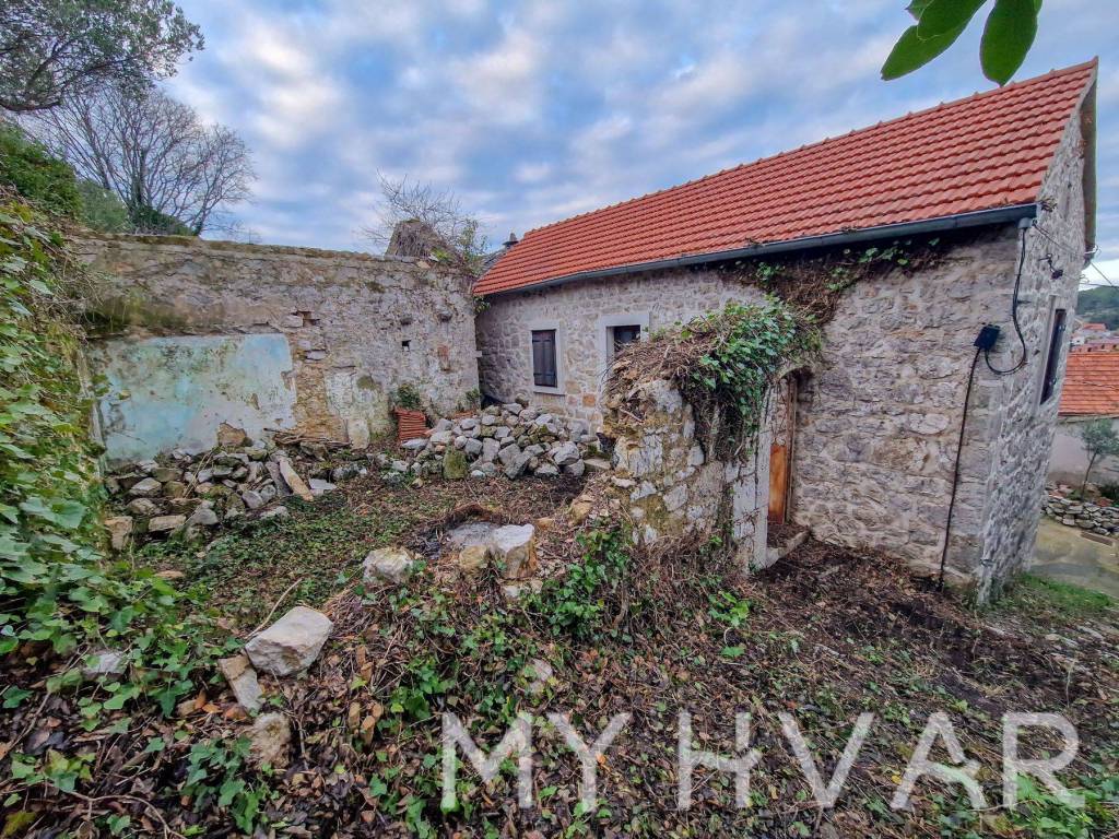 Kamena kuca, Prodaja, Stari grad, Dol