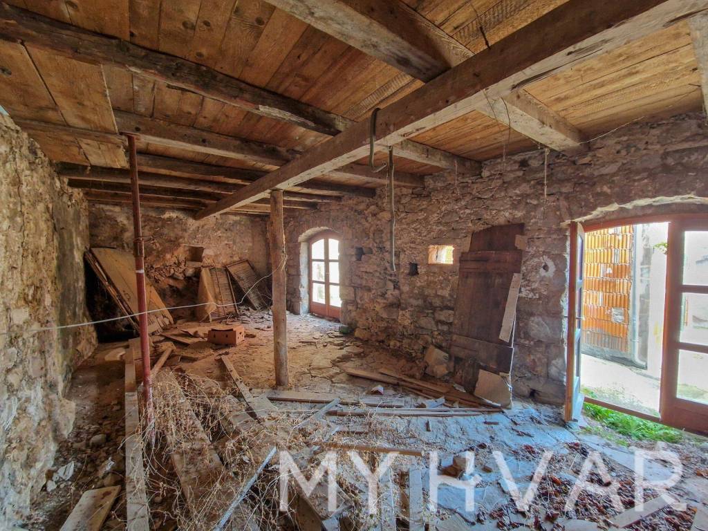 Kamena kuca, Prodaja, Stari grad, Dol