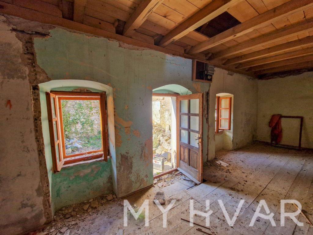 Kamena kuca, Prodaja, Stari grad, Dol