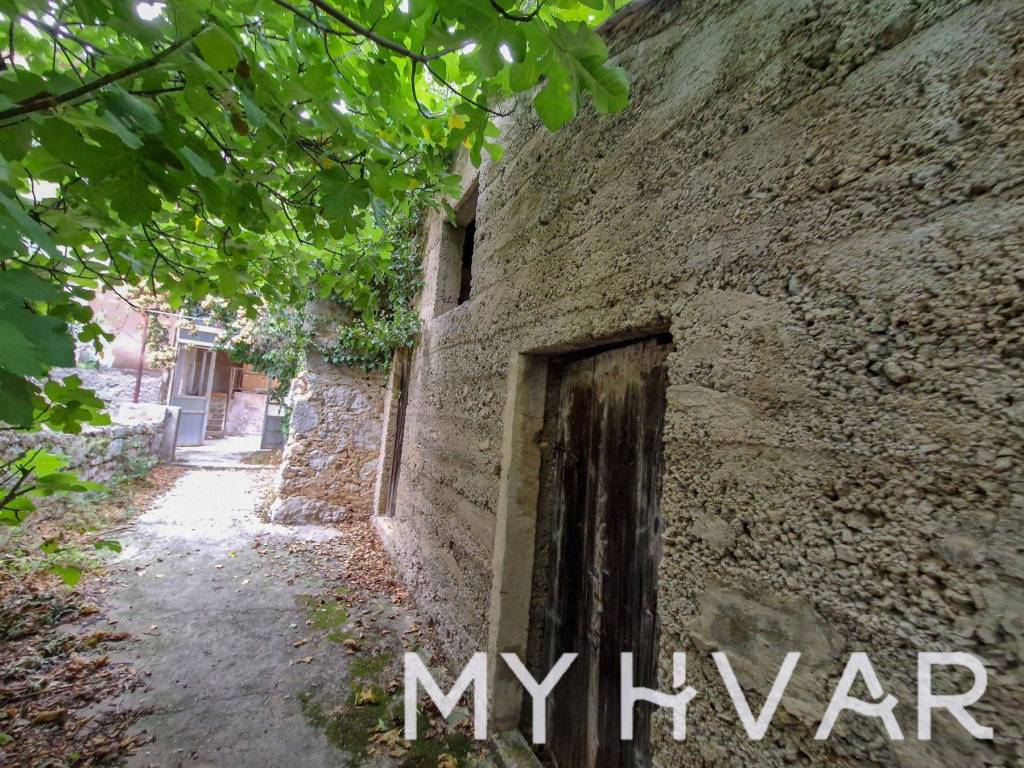 Kamena kuca, Prodaja, Jelsa, Pitve