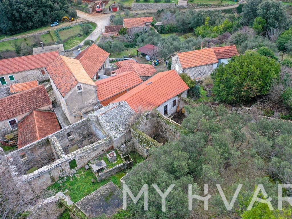 Kamena kuca, Prodaja, Stari grad, Dol
